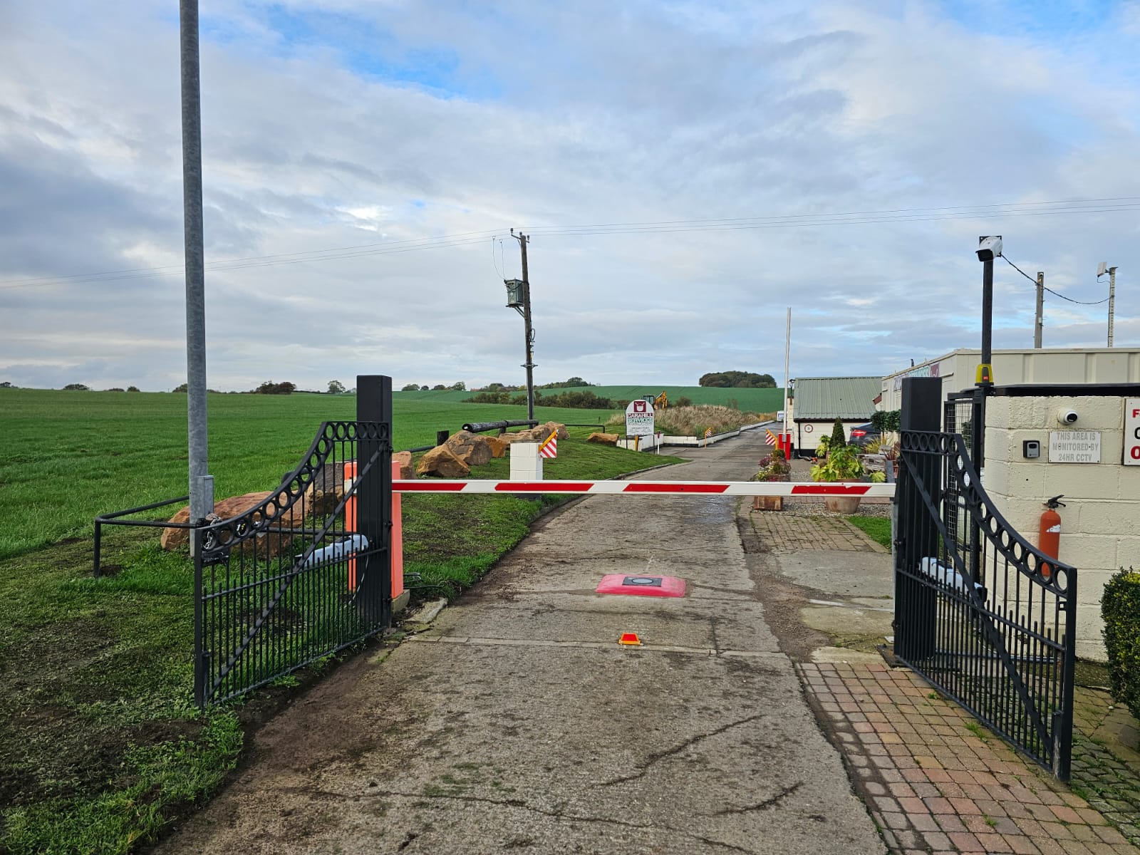 WhatsApp Image 2025-11-13 at 13.04.39